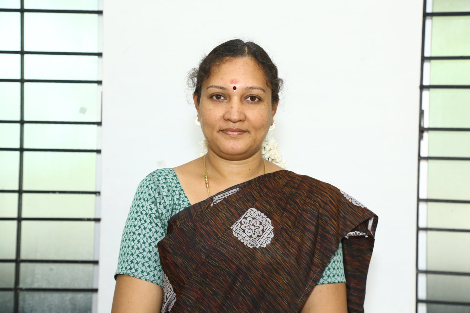 Dr.M.GOKILADEVI